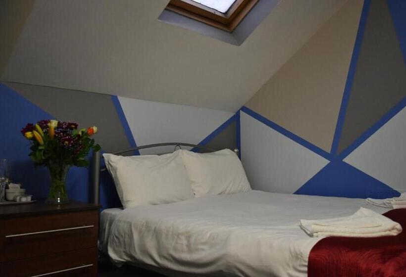 デラックススタジオ, London Olympus Hotel Nirvana