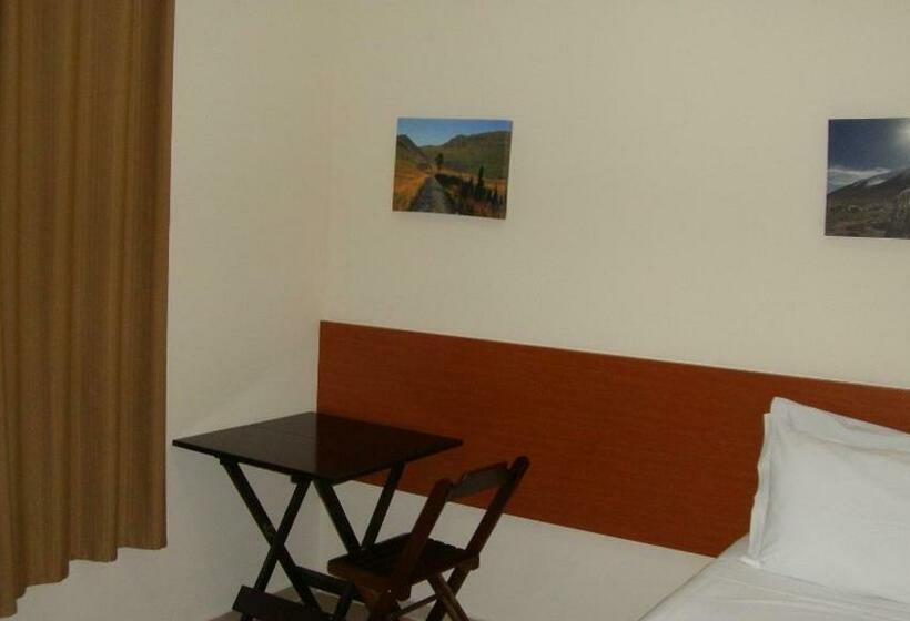 غرفة قياسية فردية, Maria Luiza