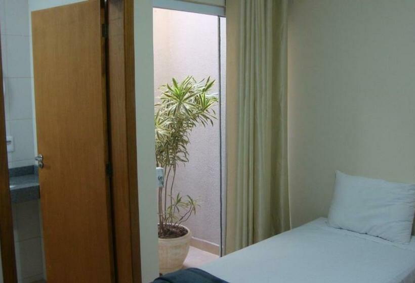 غرفة قياسية فردية, Maria Luiza