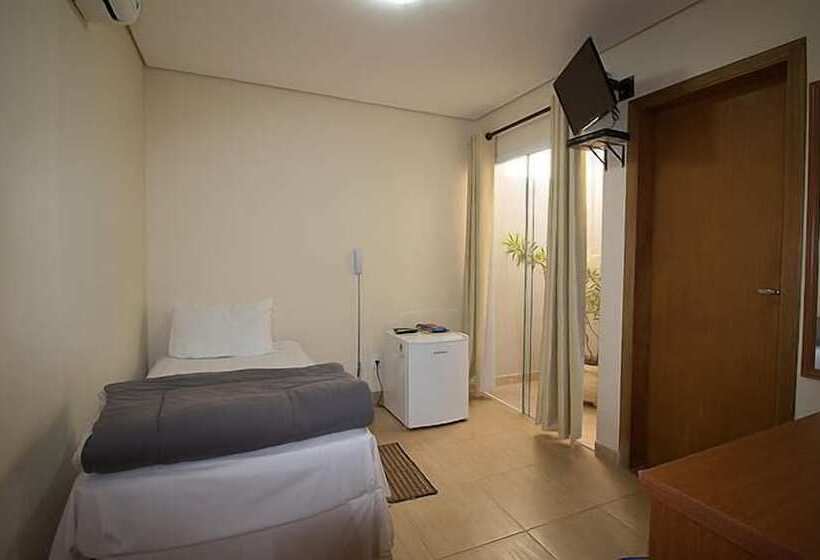 غرفة قياسية فردية, Maria Luiza