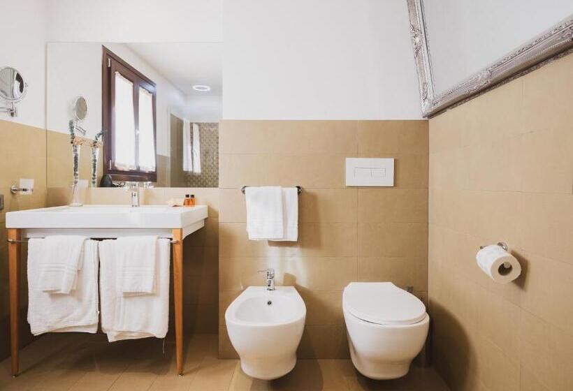 סוויטת ג'וניור עם טרסה, Tramas Hotel & Spa