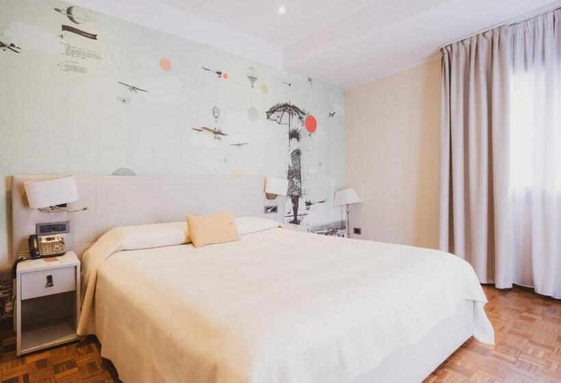 Полулюкс Одноместный с Террасой, Tramas Hotel & Spa