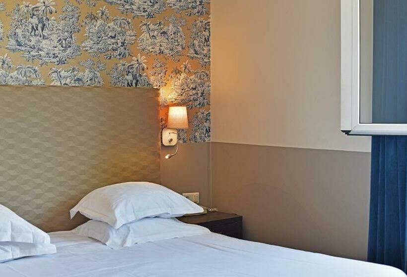 اتاق استاندارد, Restaurant Christophe Colomb