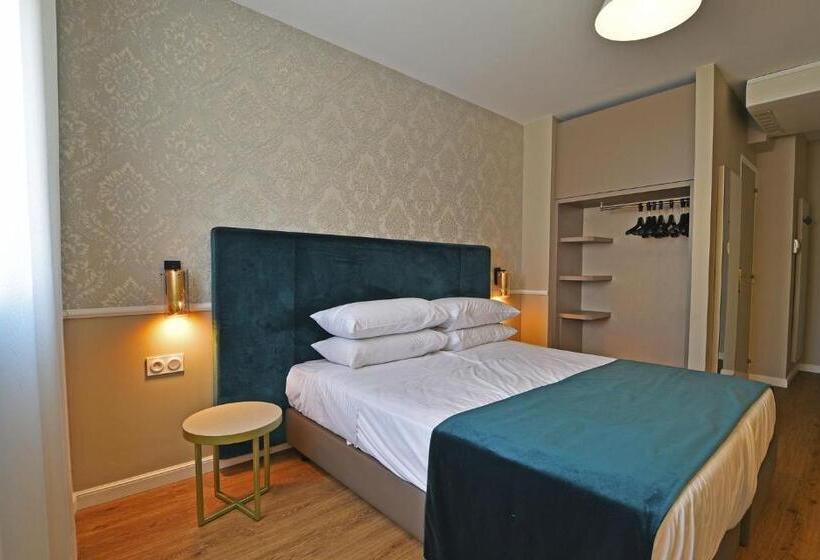 اتاق استاندارد, Restaurant Christophe Colomb