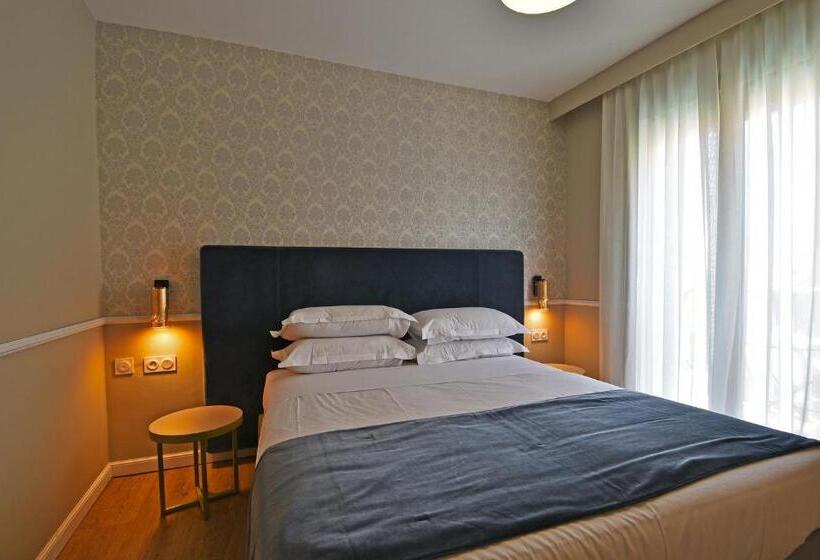 اتاق استاندارد, Restaurant Christophe Colomb