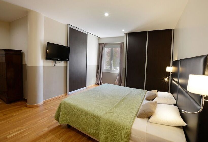 اتاق راحتی, Restaurant Christophe Colomb