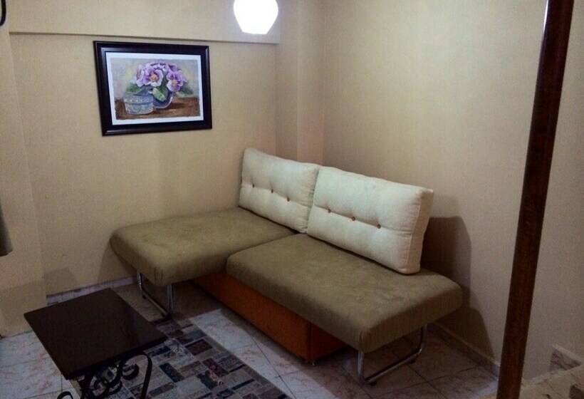 ファミリールーム, Rose Rooms Apart