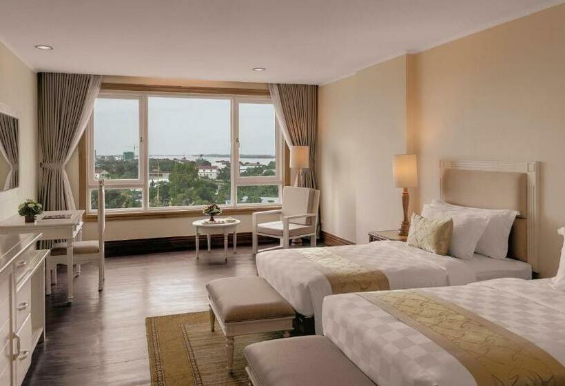 Номер Deluxe, Sokha Phnom Penh