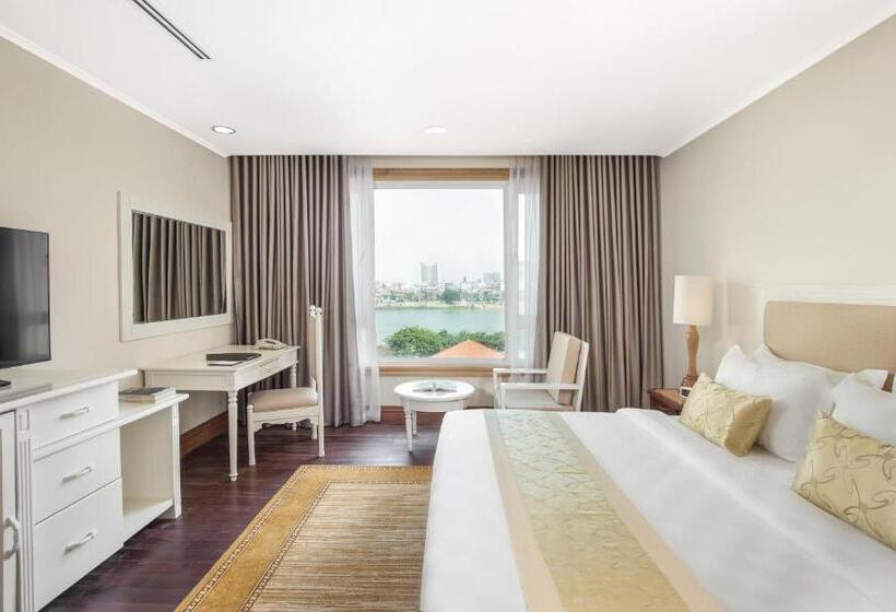 סוויטת קלאב, Sokha Phnom Penh