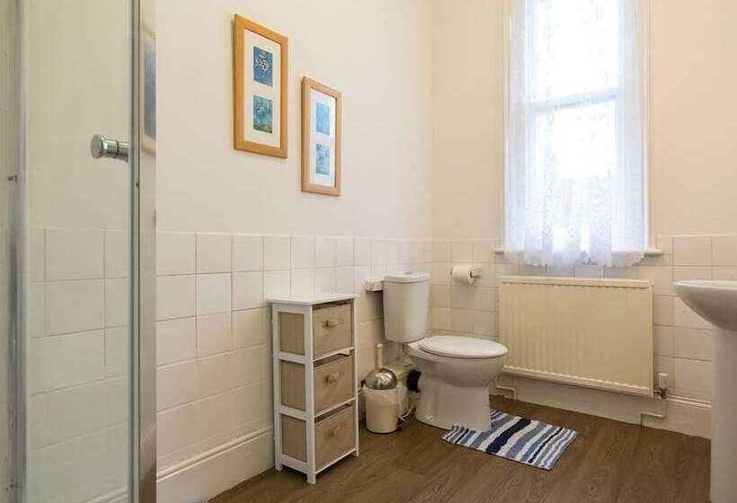 חדר סטנדרט, The Keyberry