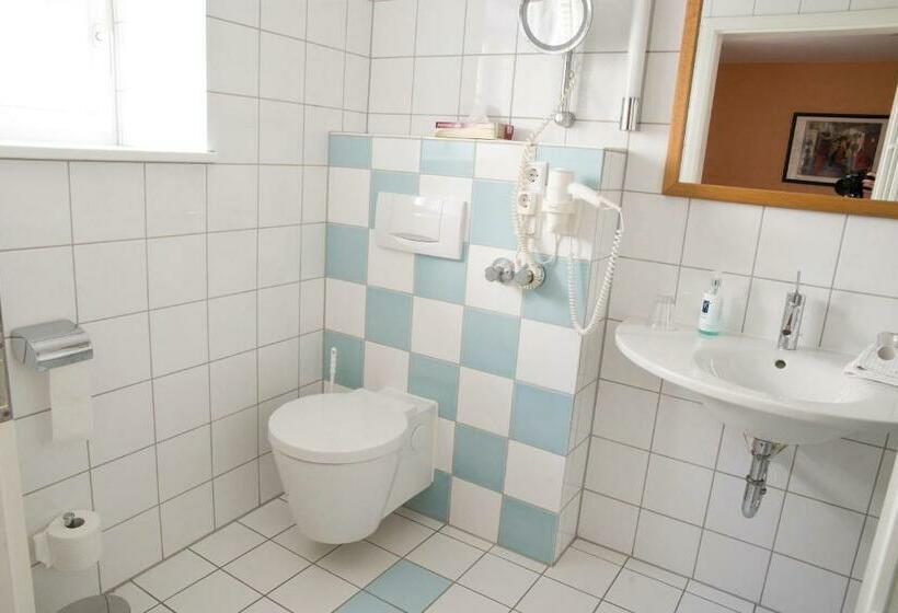 חדר סטנדרט יחיד, Weber