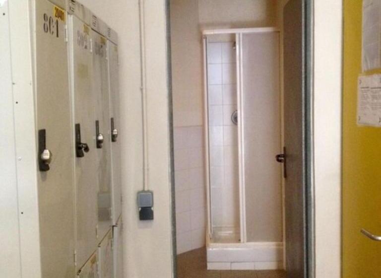 اتاق استاندارد چهار تخته, Ideal Youth Hostel