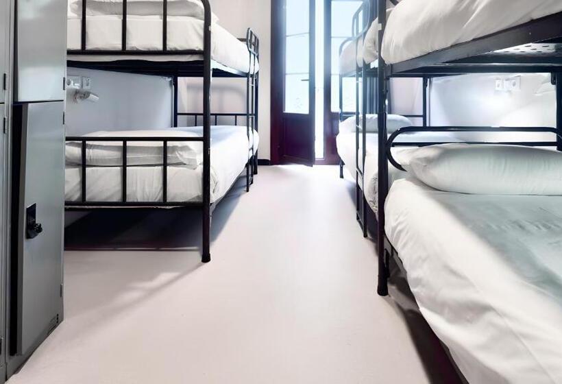 تختخواب در اتاق مشترک, Ideal Youth Hostel