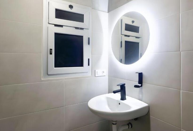 اتاق استاندارد چهار تخته, Ideal Youth Hostel