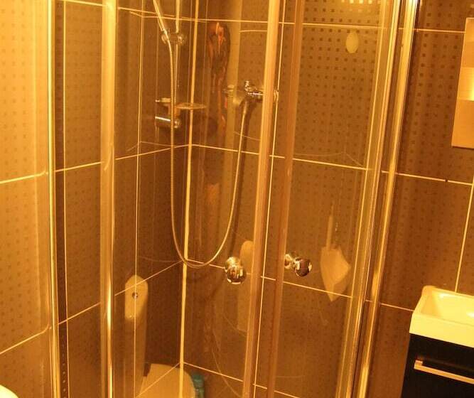 ファミリールーム, London Olympus Hotel Nirvana