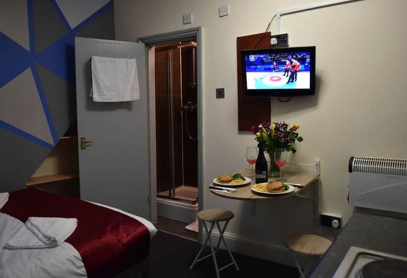 デラックススタジオ, London Olympus Hotel Nirvana