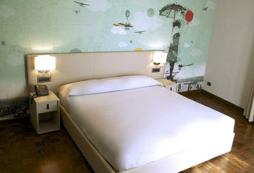 סוויטת ג'וניור עם טרסה, Tramas Hotel & Spa