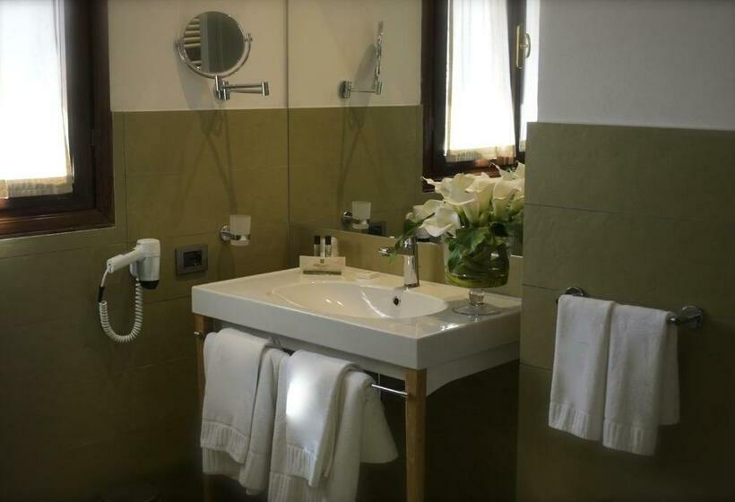 סוויטת ג'וניור עם טרסה, Tramas Hotel & Spa