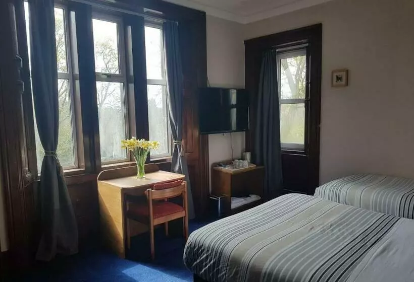 Standard Kolmen Hengen Huone, Bonkle House