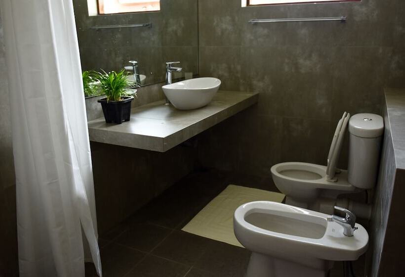 غرفة ديلوكس مزودة بشرفة, Halcyon House Colombo