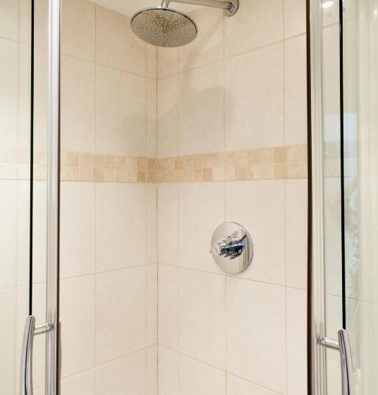 غرفة قياسية سرير كينج, The Stag At Stow