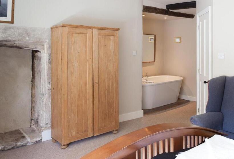 غرفة قياسية سرير كينج, The Stag At Stow