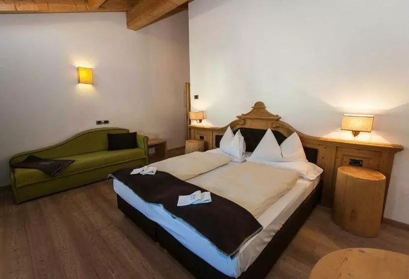 ファミリールーム, Romantic Hotel Excelsior