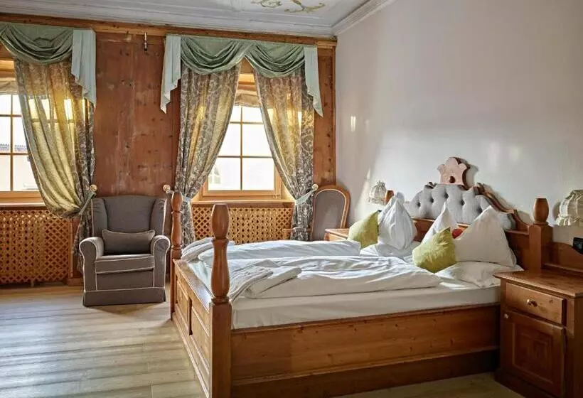 スイート, Romantic Hotel Excelsior