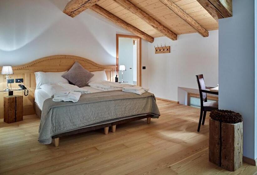 스위트, Romantic Hotel Excelsior