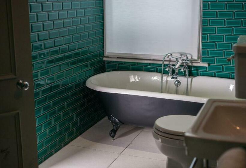 Standard Room, The Tommyfield