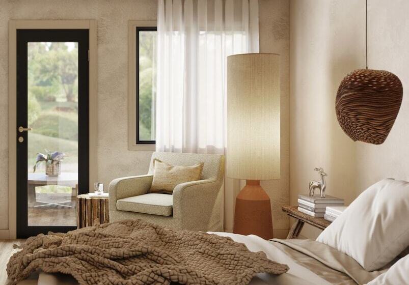 اتاق استاندارد با تخت بزرگ, Awol Stowe