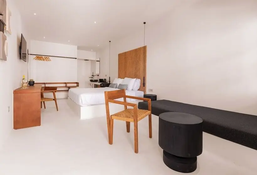 Suite, Akre