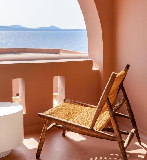 Люкс Вид на Море, Akre