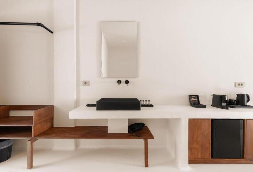 Люкс Вид на Море, Akre