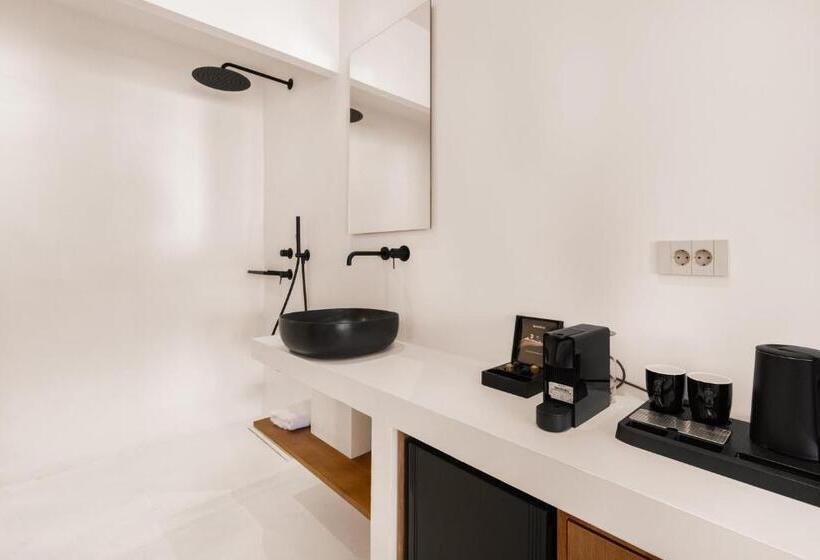 Люкс Повышенной Комфортности, Akre