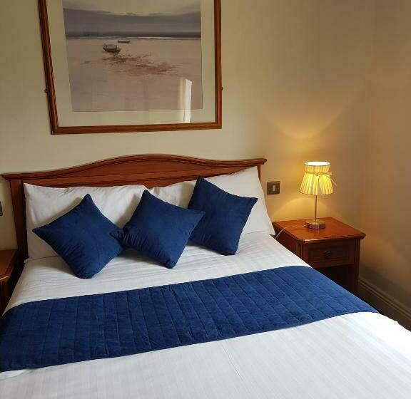 חדר סטנדרט, An Cruiscin Lan