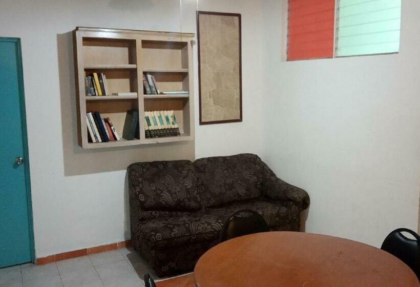 חדר משפחתי, Posada Marpez