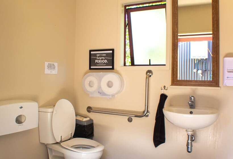 מיטה בחדר משותף, The Barn Cabins & Camp