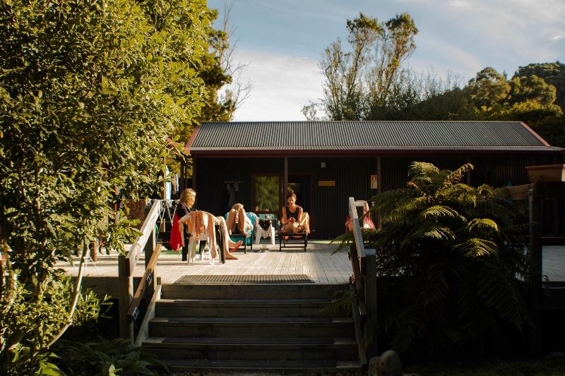 Cama em Quarto Compartilhado, The Barn Cabins & Camp