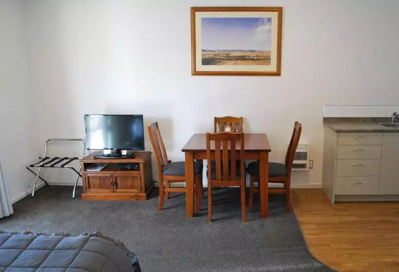 １ベッドルームアパートメント, Carrick Lodge Motel