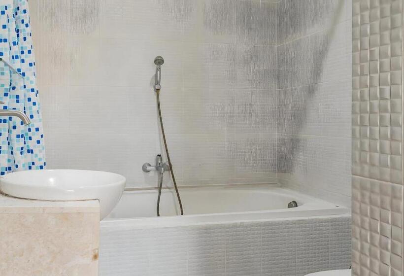 디럭스 스위트, Collection O Airport Kuta Bali