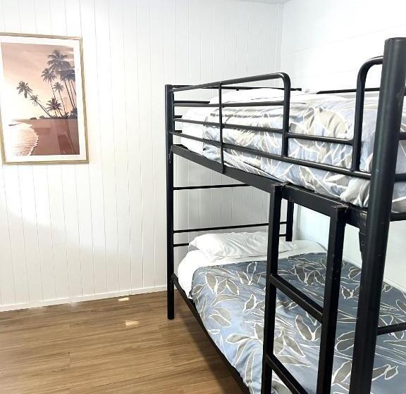 מיטה בחדר משותף, Cali Backpackers