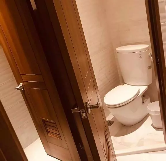 Bed in Shared Room with Shared Bathroom, Kenting My Home