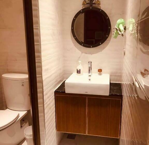 Bed in Shared Room with Shared Bathroom, Kenting My Home