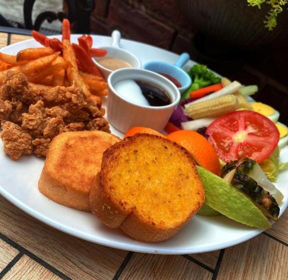 Bed in Shared Room with Shared Bathroom, Kenting My Home