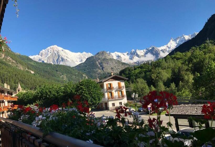 חדר סטנדרט עם מרפסת, Edelweiss