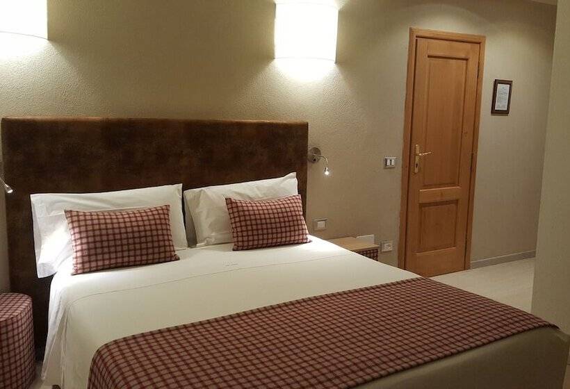 חדר סטנדרט לשלושה, Edelweiss