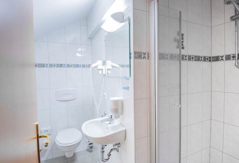 جناح جونيور, Ferien Hotel Spree Neisse