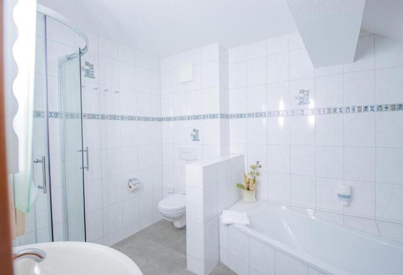 جناح جونيور مزوَّد بشرفة, Ferien Hotel Spree Neisse