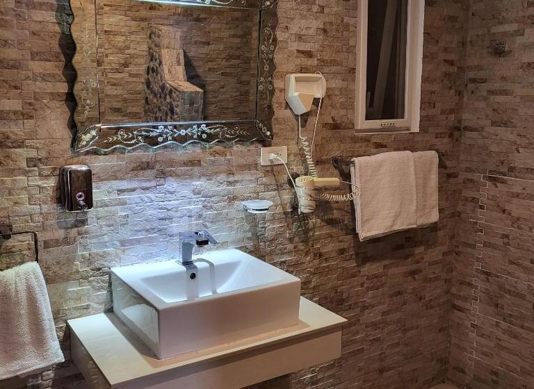 اتاق لوکس خانوادگی, Green Monkey Resort Boracay